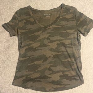 American eagle vneck